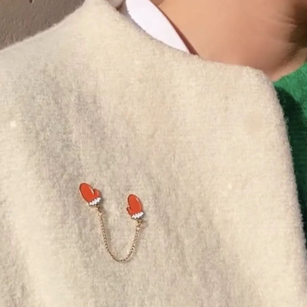 Cheap Pin's Moufles Pin's