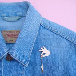 Shop Pin's Petite Chose Pin's