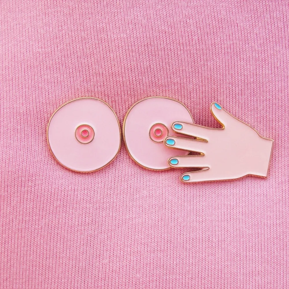 Online Pin's Seins - Blanc Pin's